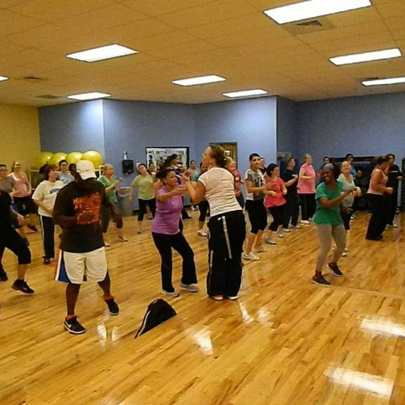 Meet your Posher - Picture 4 of 6